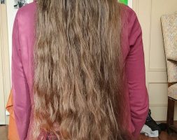 16″ Virgin dark blond hair with natural highlights. Perfect endings!